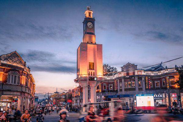 如何從百色到愛步瀑布集團