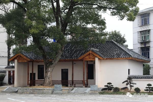 夏天去九寨溝旅游必備物品？你帶了什么？