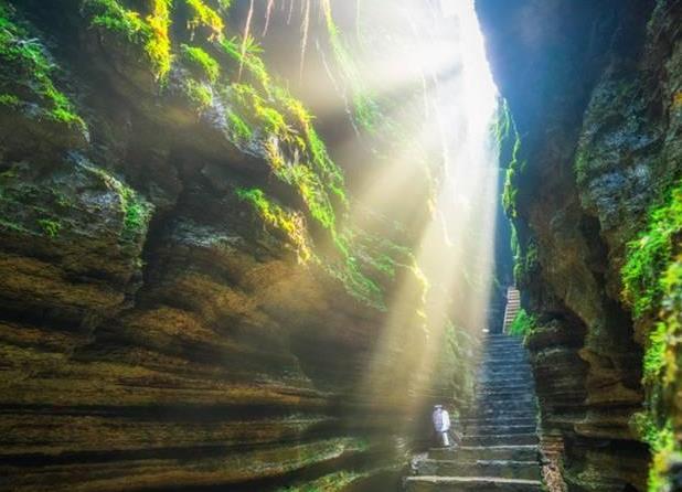 巴中至越南旅游指南_行程表_景點推薦