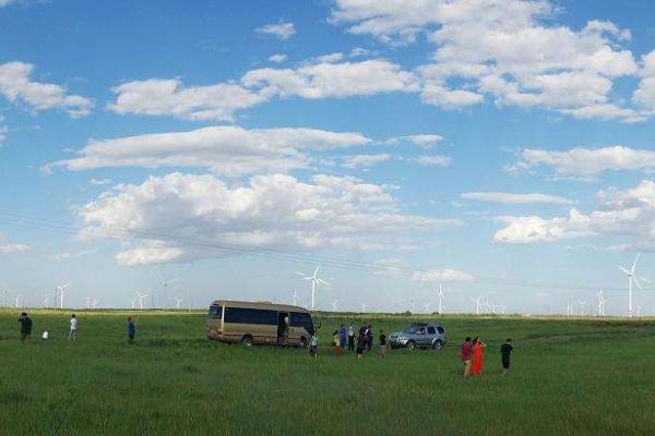 岳陽冬季穿衣指南_岳陽冬季穿什么衣服_岳陽冬季天氣溫度