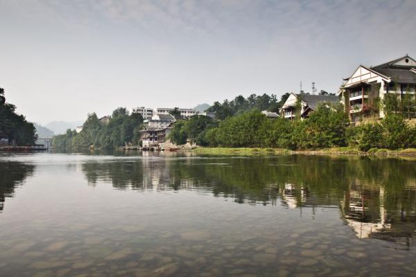 11月湖南穿衣指南_ 11月湖南穿什么衣服_ 11月湖南天氣和溫度