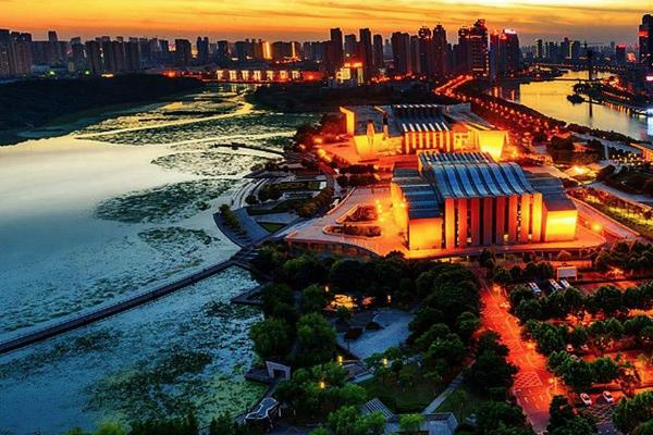 鄂州有什么美食_鄂州有什么特色產(chǎn)品_鄂州旅游須知